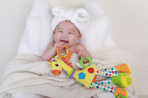 孝义宝宝为什么会吐奶 孝义宝宝为什么会吐奶